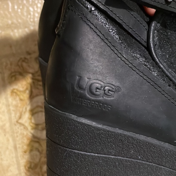 UGG Women's Indra Ankle Boot Black Wedge Waterproof size 8 - Picture 4 of 8